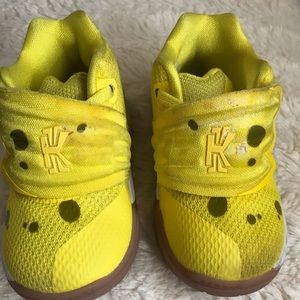 Kylie Irving sponge bob Nike edition